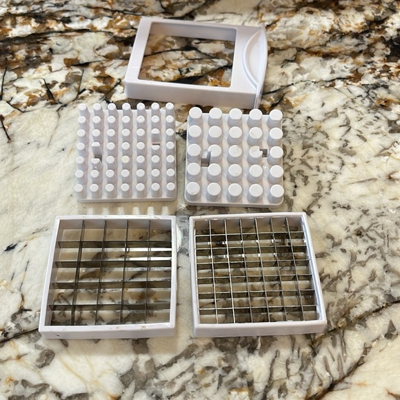 French fry potato vegetable slicer from ship to shore, small kitchen appliance - Picture 7 of 9